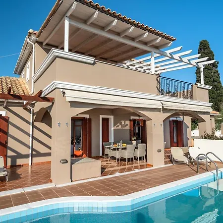 Villa Kumusha Near Fiscardo Mánganos