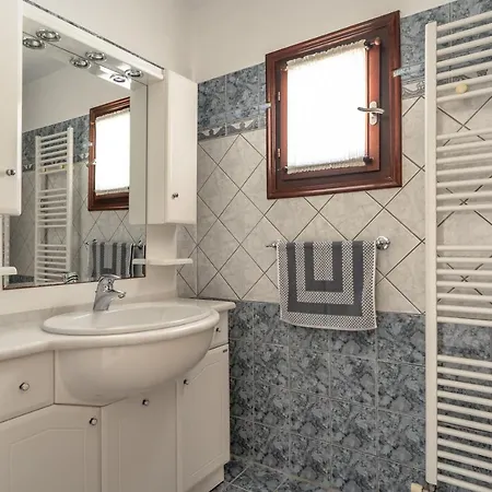 Kumusha Near Fiscardo